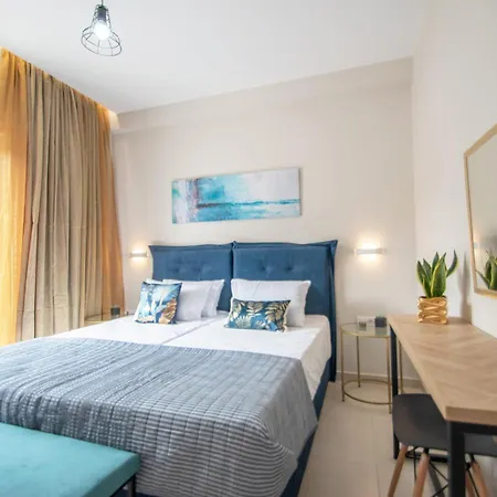 Alcmene Lux Apartment *