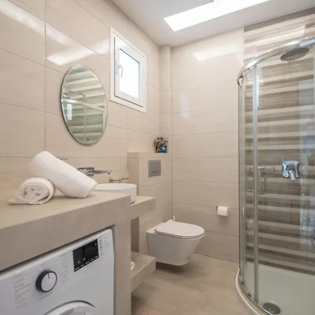 Alcmene Lux Zakintos